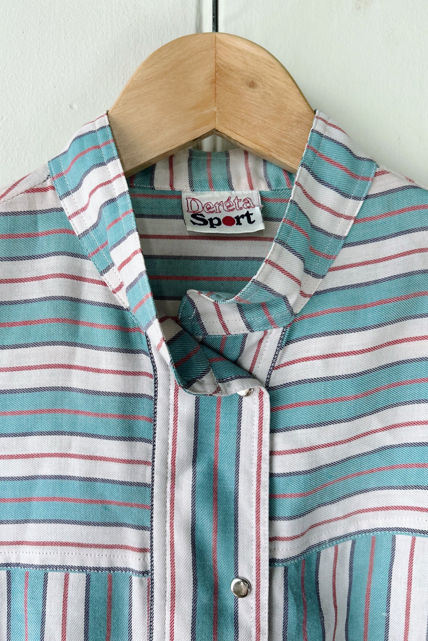 Striped stand collar shirt with press studs