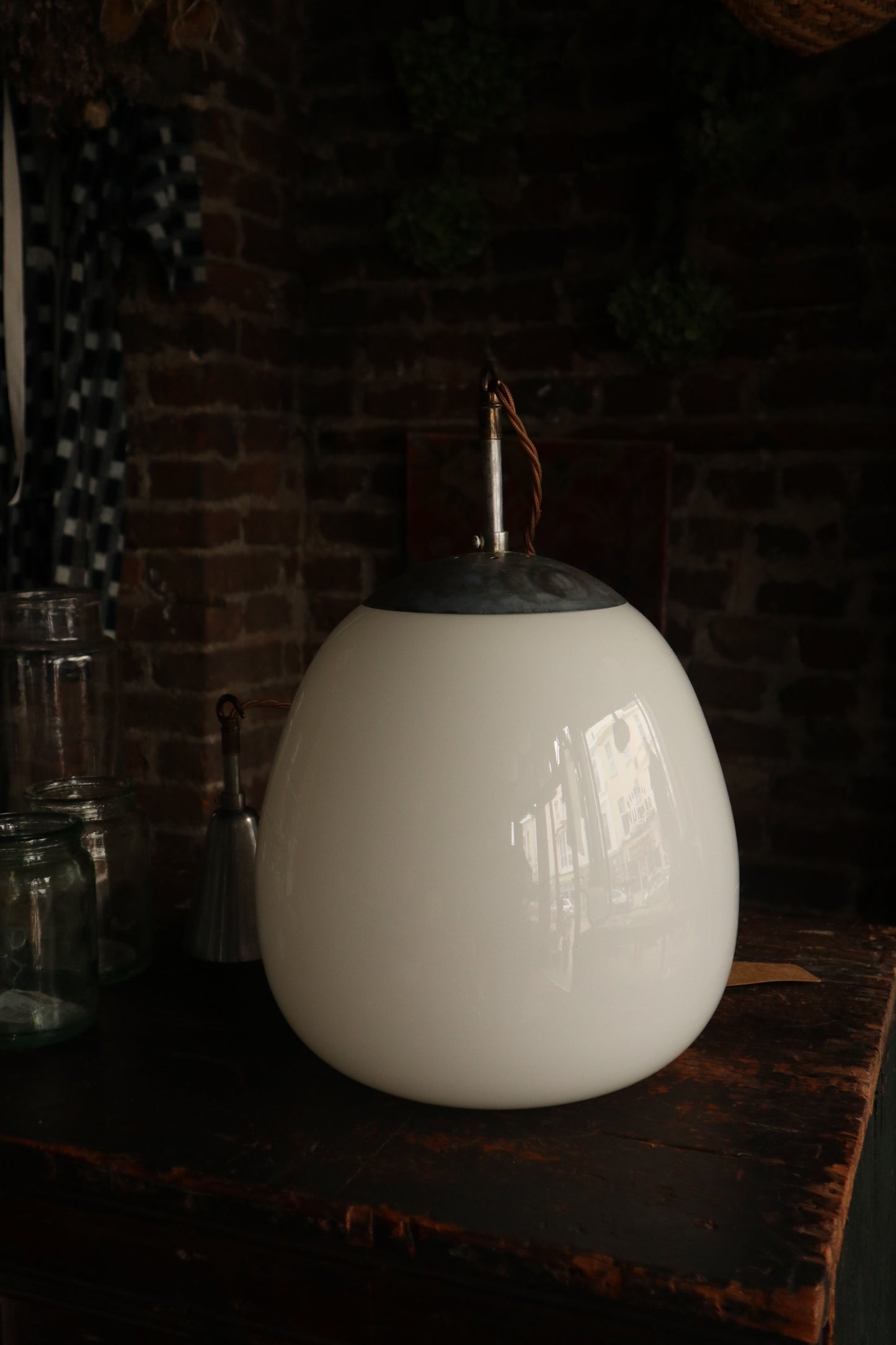 Tulip Opaline Pendant