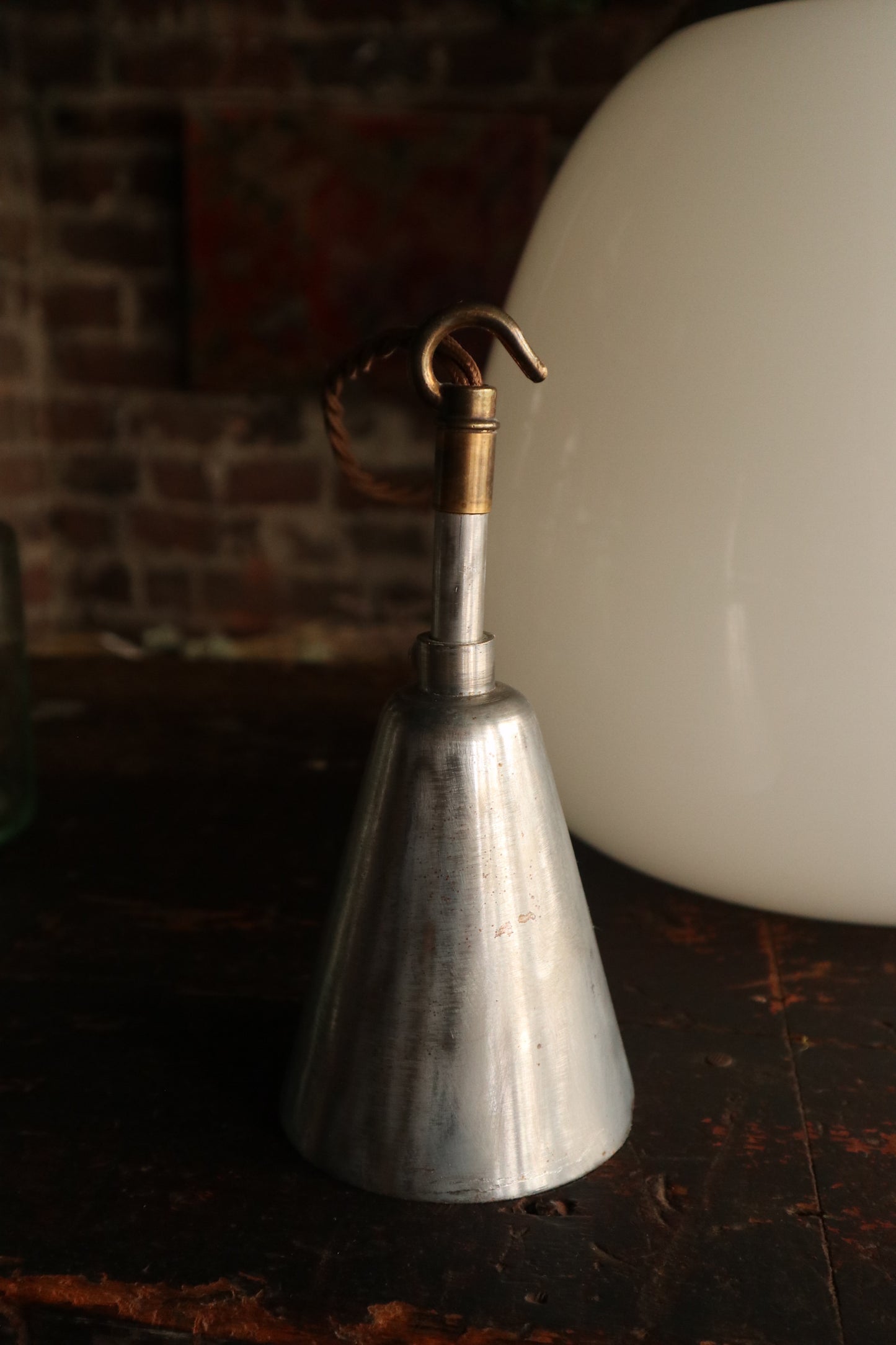 Tulip Opaline Pendant