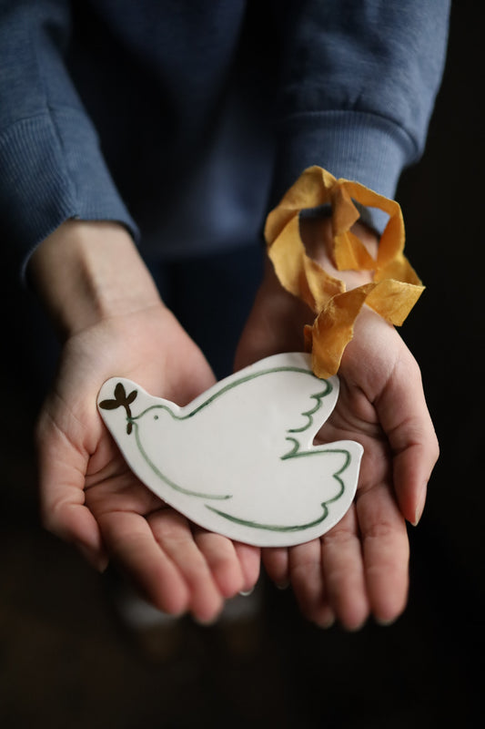 Emma Glipa Peace Dove Decorations Vine