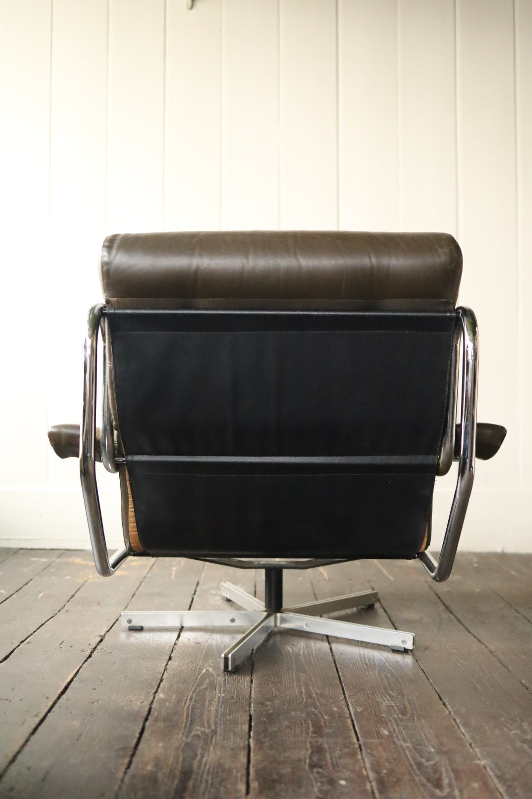 Pieff Leather Swivel Alpha Armchair