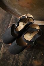 Load image into Gallery viewer, Black Moheda Clogs