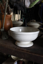 Load image into Gallery viewer, Cream Wedgewood Tureen